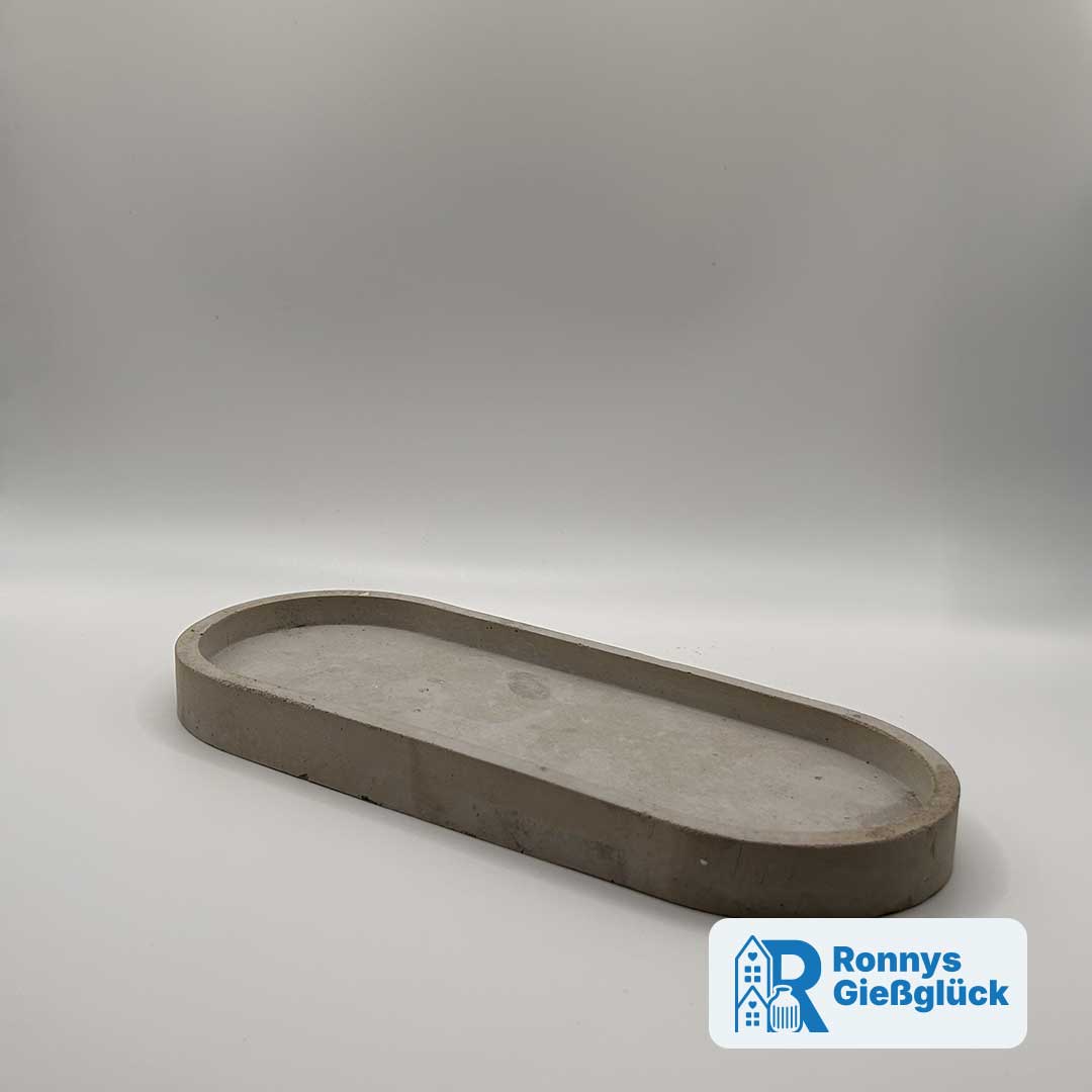 Großer ovaler Teller aus Beton in Grau 24 cm lang – handgemachte Deko von Ronnys Gießglück