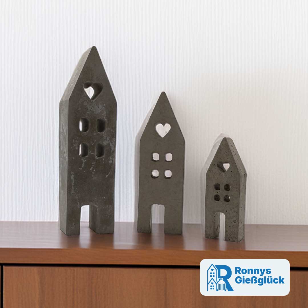 Deko Häuser Set aus Beton klein mittel groß im Wohnraum – stilvolle Handarbeit von Ronnys Gießglück