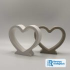 Herz Deko aus Gips und Beton in Weiß und Grau – 9 cm hoch, handgefertigt von Ronnys Gießglück