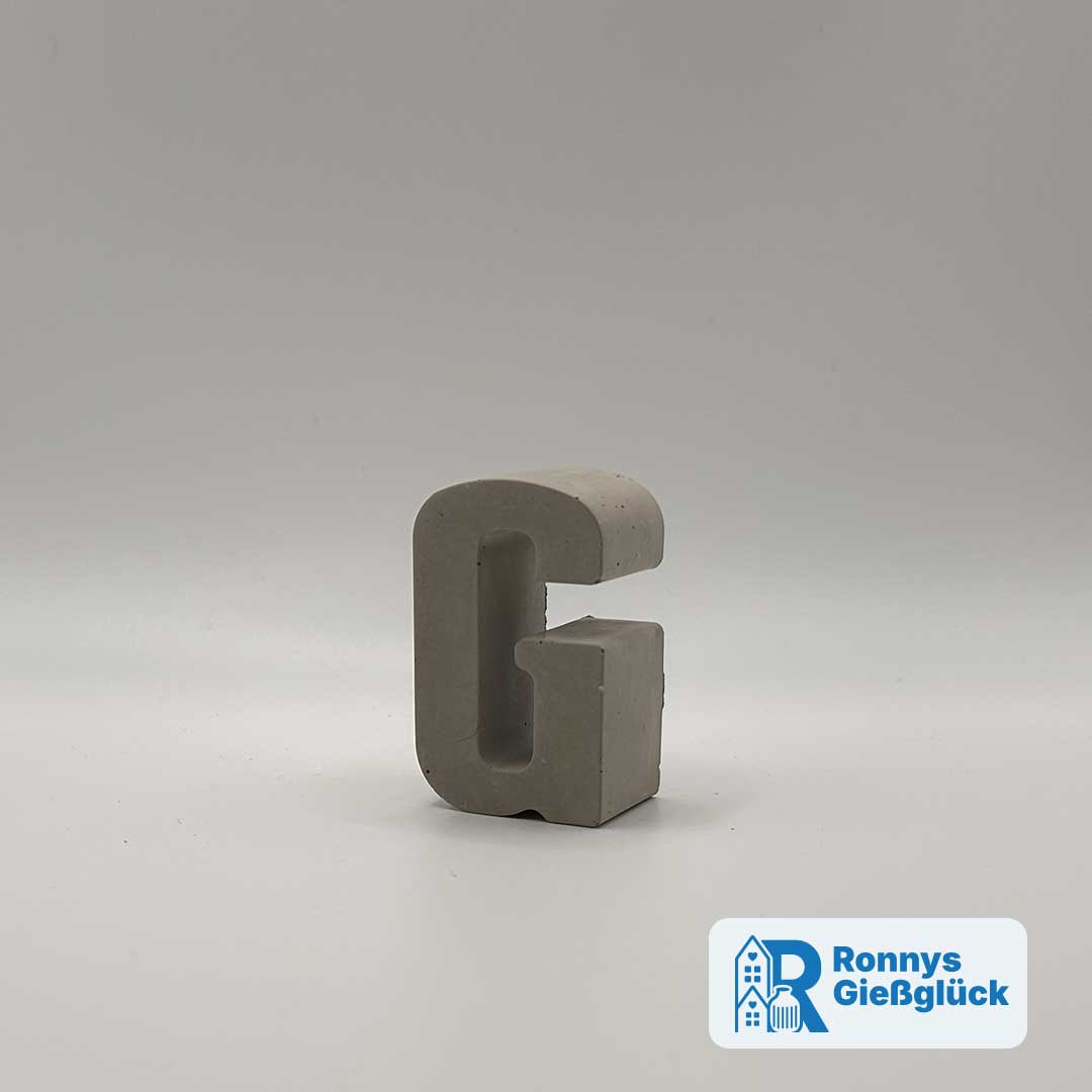 Beton Buchstabe G 3D – Handgefertigte Deko | Ronnys Gießglück Beton Buchstabe G 3D Ansicht handgemachte Deko Geschenkidee Ronnys Gießglück