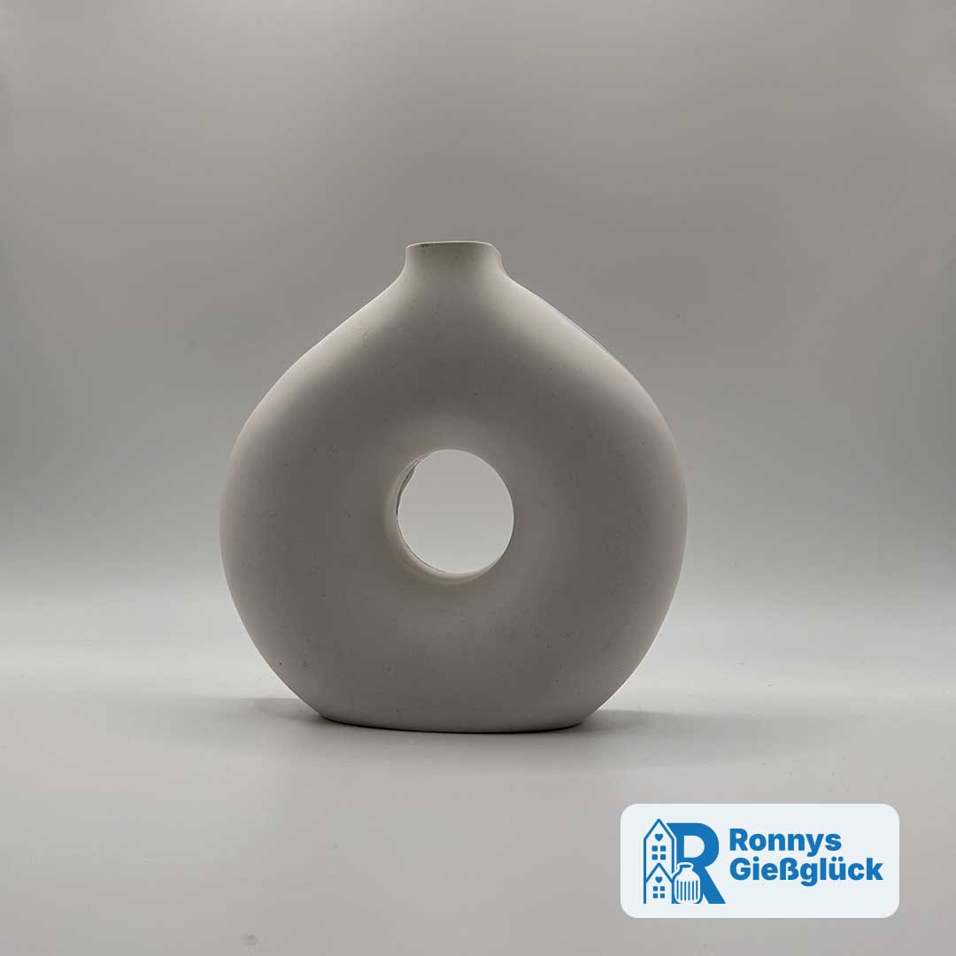 Donut Vase Front – Minimalistische Gips Deko | Ronnys Gießglück Donut Vase Gips Frontansicht moderne minimalistische Deko Ronnys Gießglück